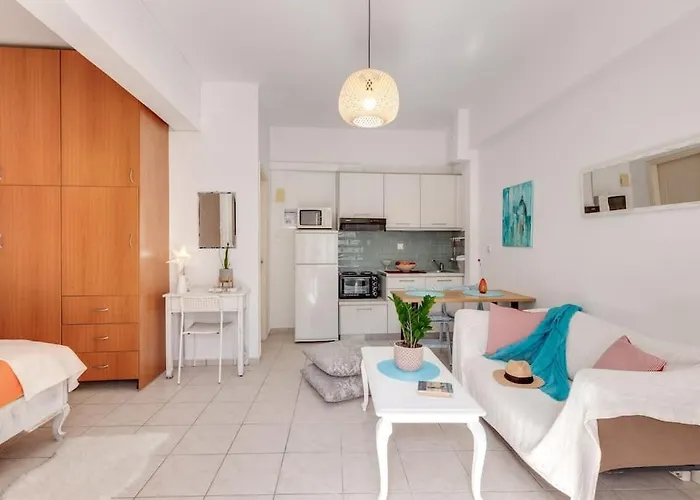 Backyard Art * Chania (Crete)